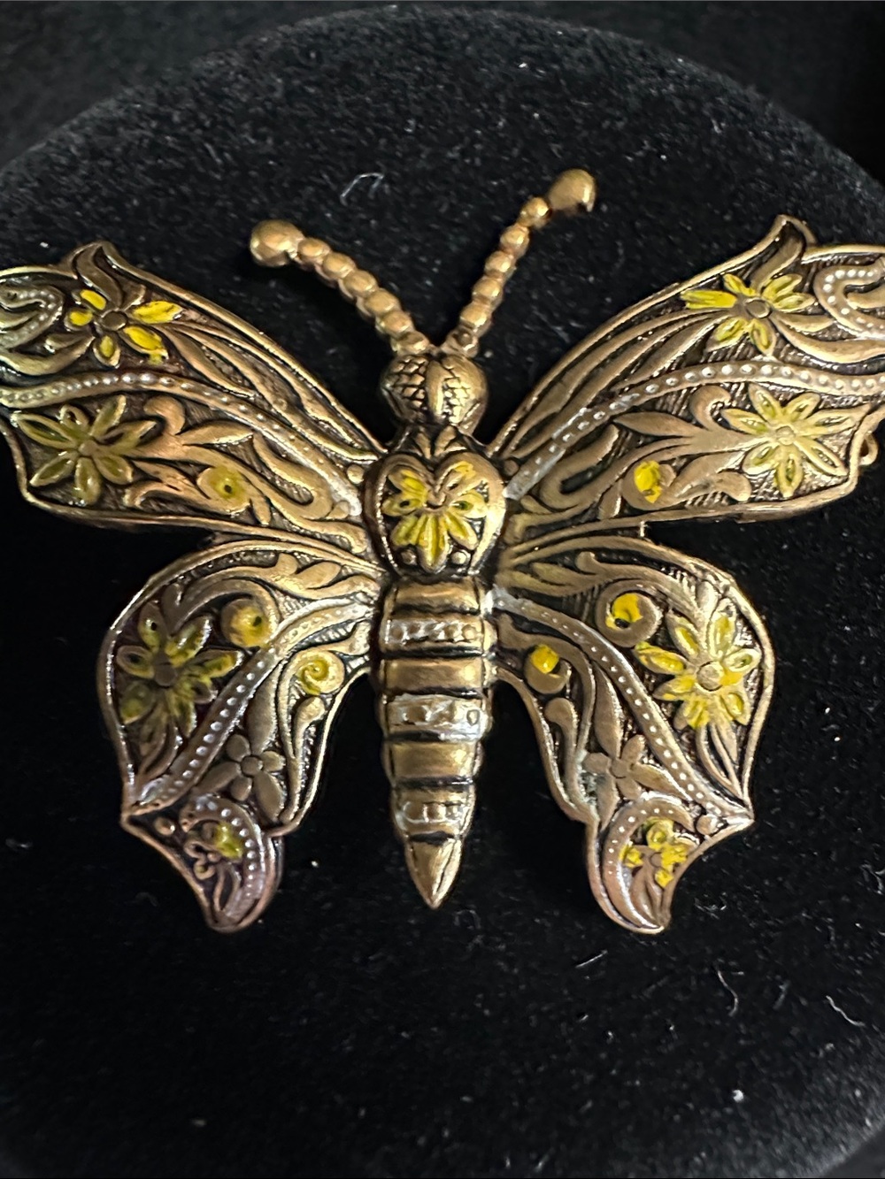 Vintage Spanish Damascene Style Gold Tone Butterfly Brooch with Yellow Accents - Picture 10 of 10